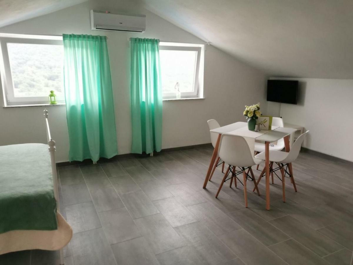 Vila Zdenka โนวีวีโนดอลสกี ภายนอก รูปภาพ