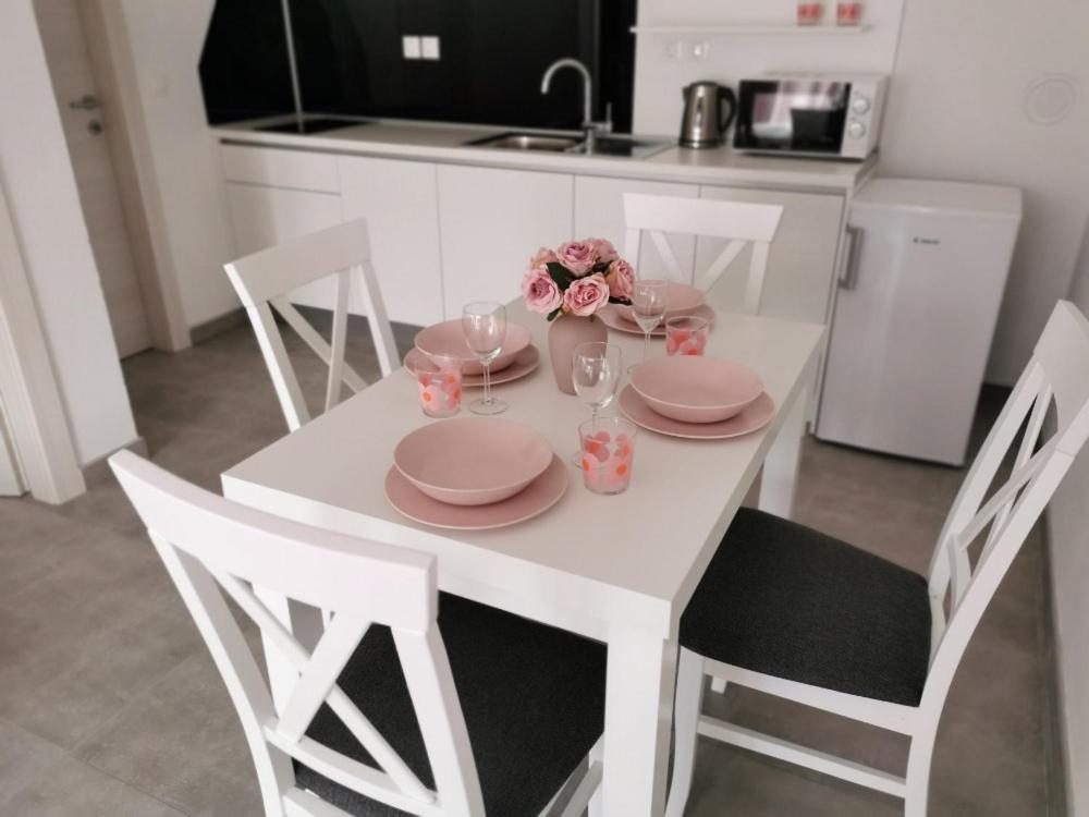 Vila Zdenka โนวีวีโนดอลสกี ภายนอก รูปภาพ